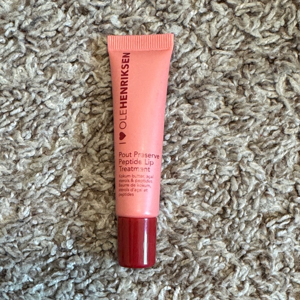 i 🤍 olehenriksen lip gloss